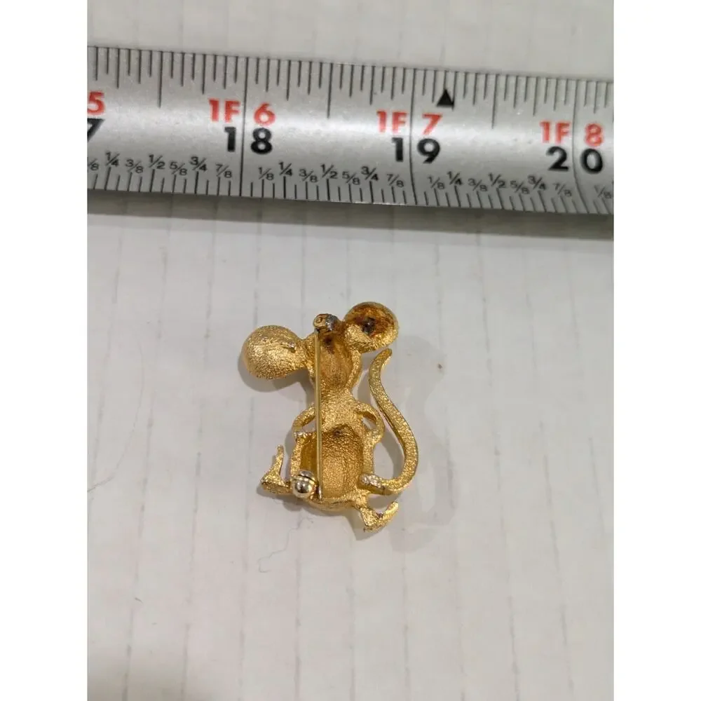Dancing Mouse Signed Pin Brooch Vintage‎ Gold Tone Black Eyes Tail Up